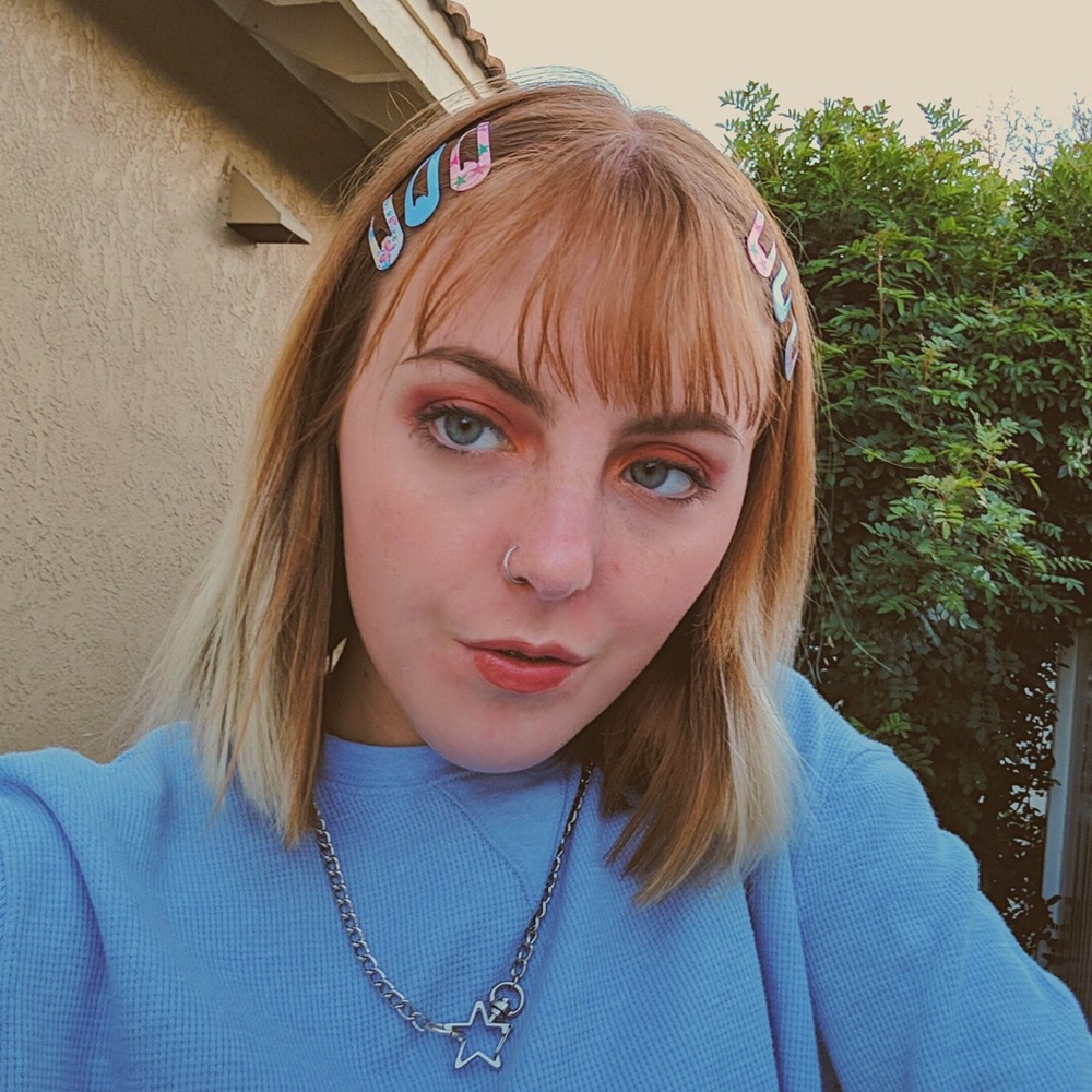 Meet your Posher, Eella